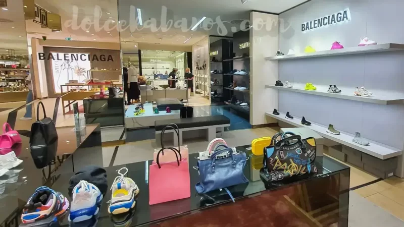 butik balenciaga w kadewe