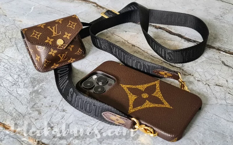 etui do iphone'a na pasku