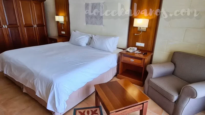 pokój w standardzie deluxe w hotelu kempinski san lawrenz