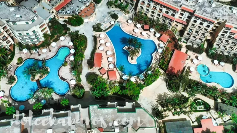 widok z drona na hotel kempinski san lawrenz