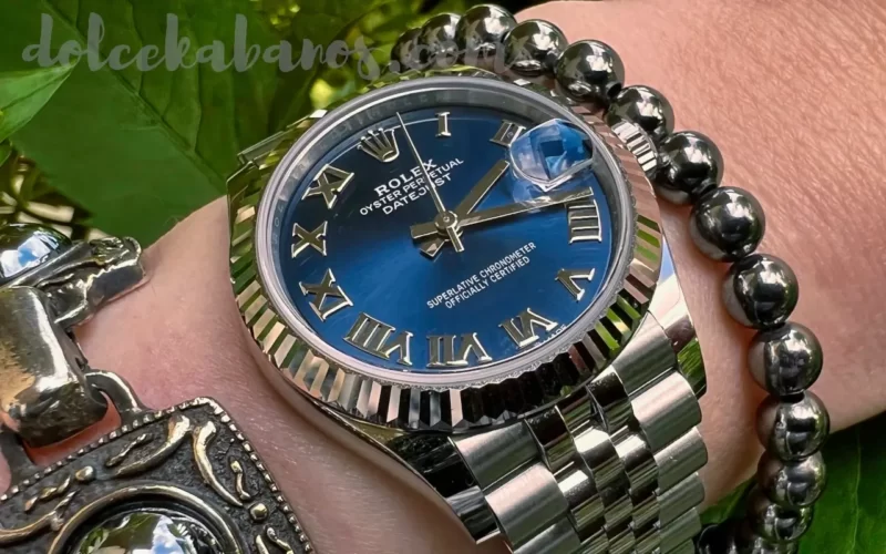damski zegarek Rolex na ręku
