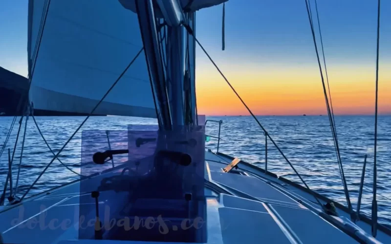 nasz rejs na wyspy liparyjskie i zachód słońca z perspektywy jachtu