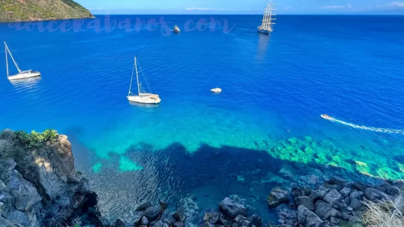 widok na morze z murów zamku Meligunte na wyspie